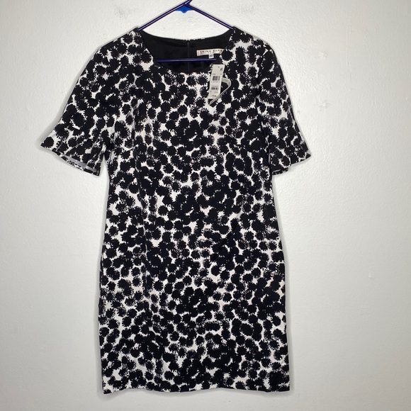 Trina Turk Dresses & Skirts - Trina Turk short sleeve dress size 12